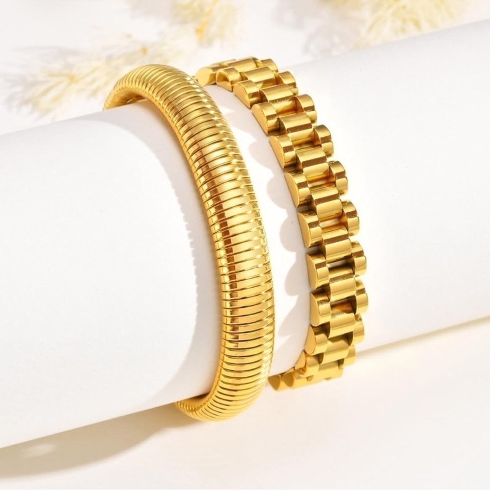 Luxury Gold Araya Bracelets Set